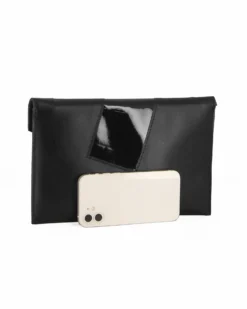 ANNES NICOLE - Pochette nera con inserto in vernice sulla patta, MADE IN ITALY