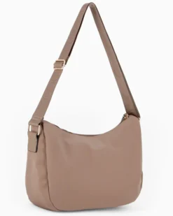 CORTINA POLO STYLE - Borsa mezzaluna nocciola con tasca frontale e dettaglio logo pendente