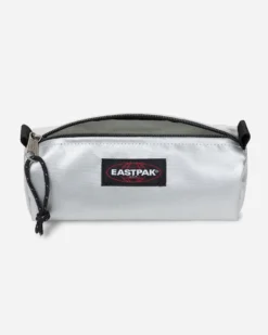 EASTPACK - PICCOLO ASTUCCIO BENCHMARK SINGLE SILVER, EK000372_7Y21