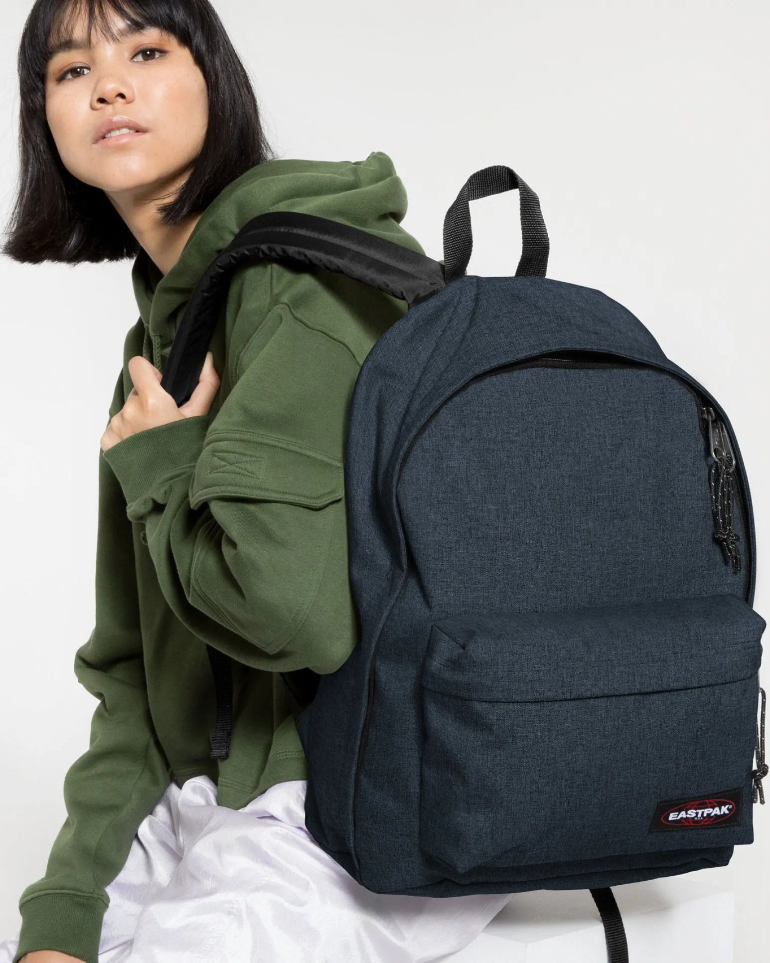 EASTPAK - Zaino OUT OF OFFICE blu con tasca frontale e scomparto laptop