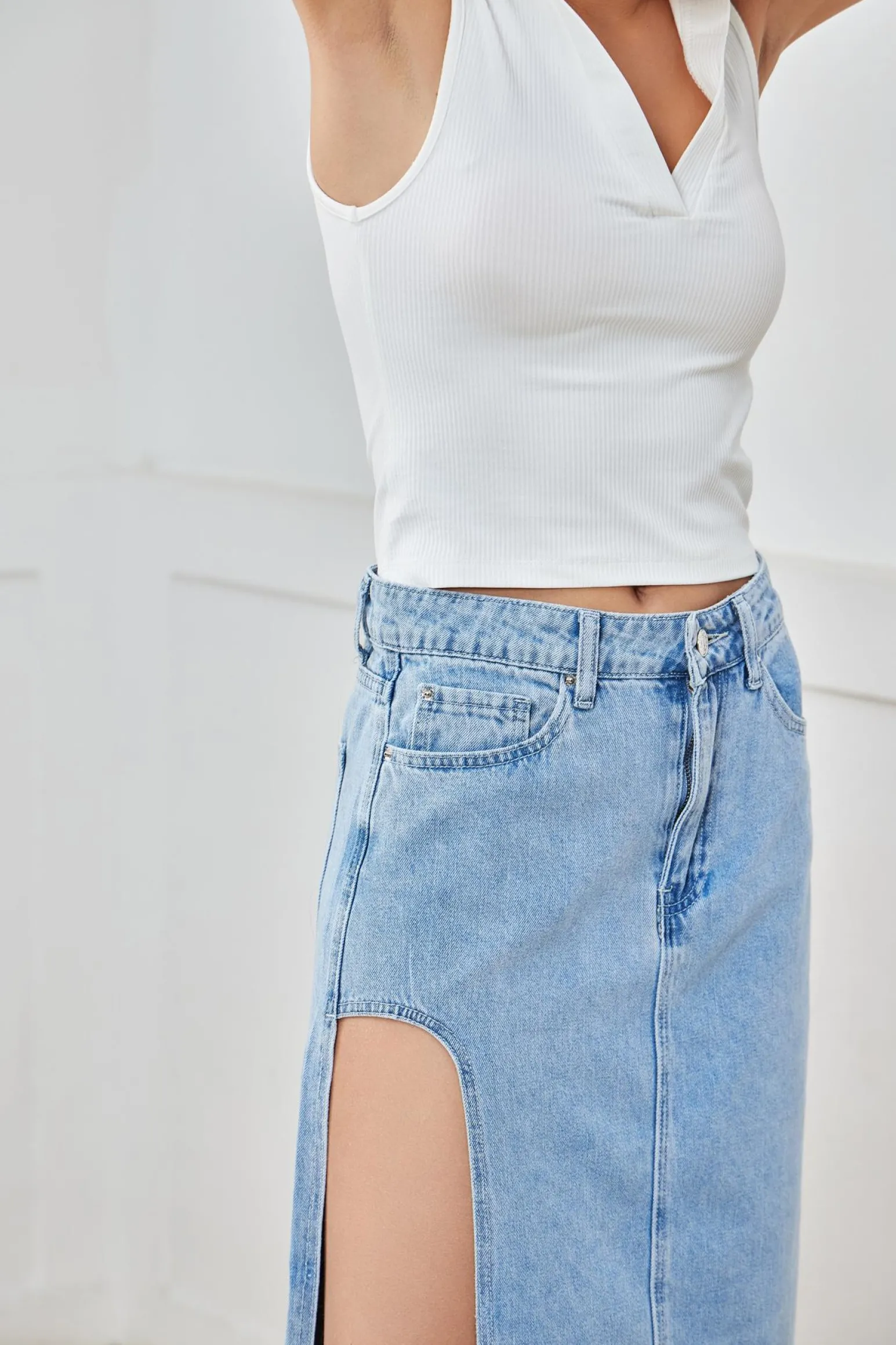GONNA JEANS