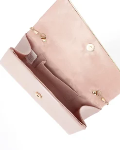 MISS GLOBO - Pochette nude in vernice con patta taglio diagonale
