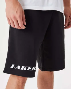NEW ERA - Pantalone corto oversize fit da uomo nero con logo Lakers