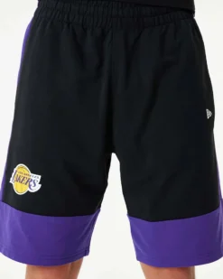 NEW ERA - Pantaloni corti neri e viola con logo Lakers