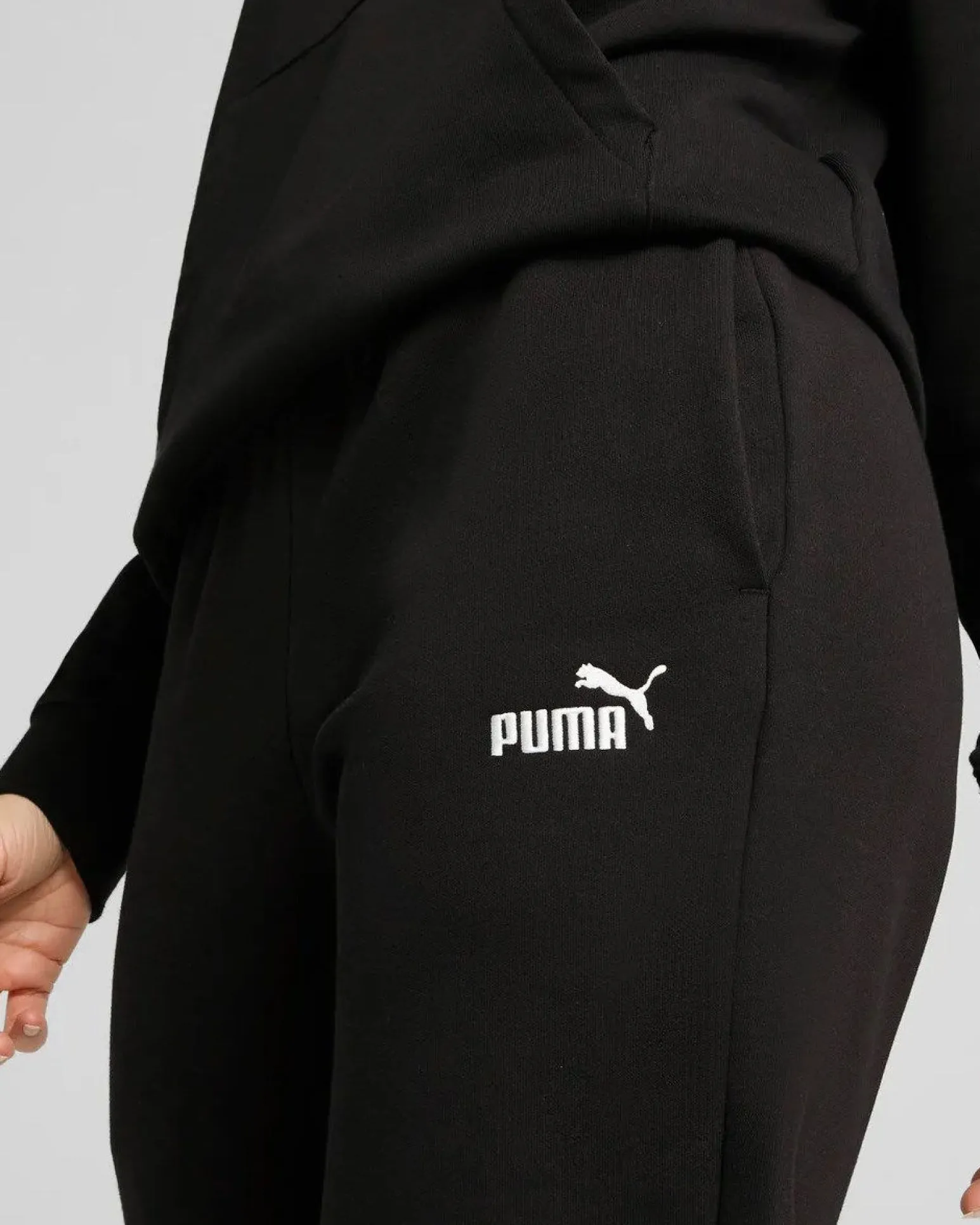 PANTALONE ESS SMALL NO.1 LOGO FL CL BLK
