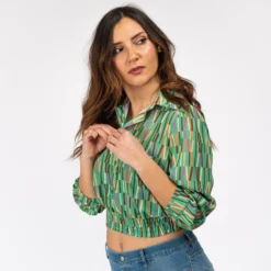 PAQUITA - CAMICIA CROPPED VERDE A FANTASIA CON MANICA 3/4