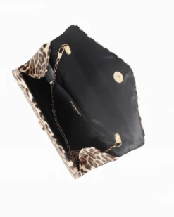 POCHETTE PU C/PATTA A PUNTA+LETTERING