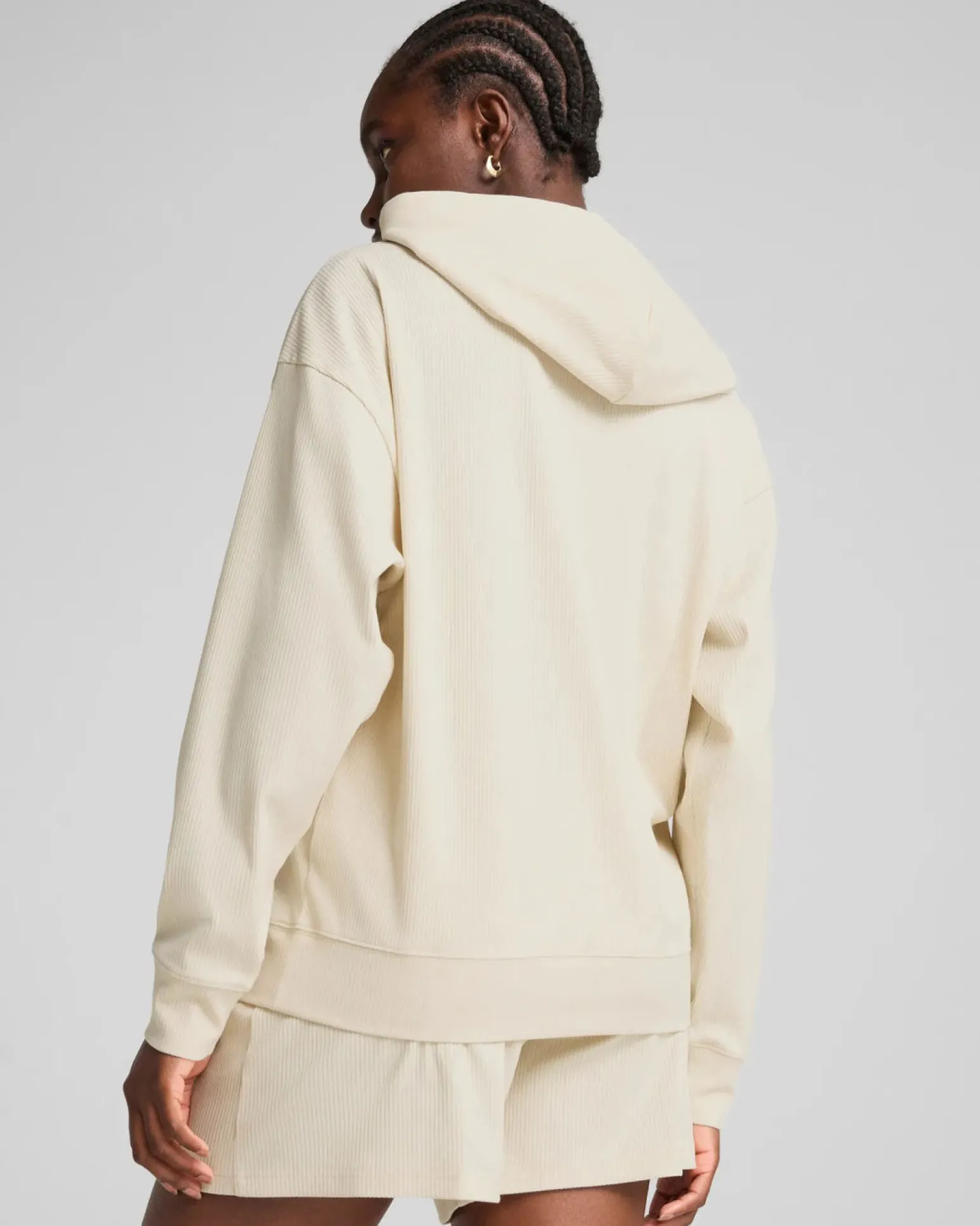 PUMA - FELPA CON CAPPUCCIO PANNA ESSENTIAL ELEVATED COMFORT DA DONNA, 685023-87