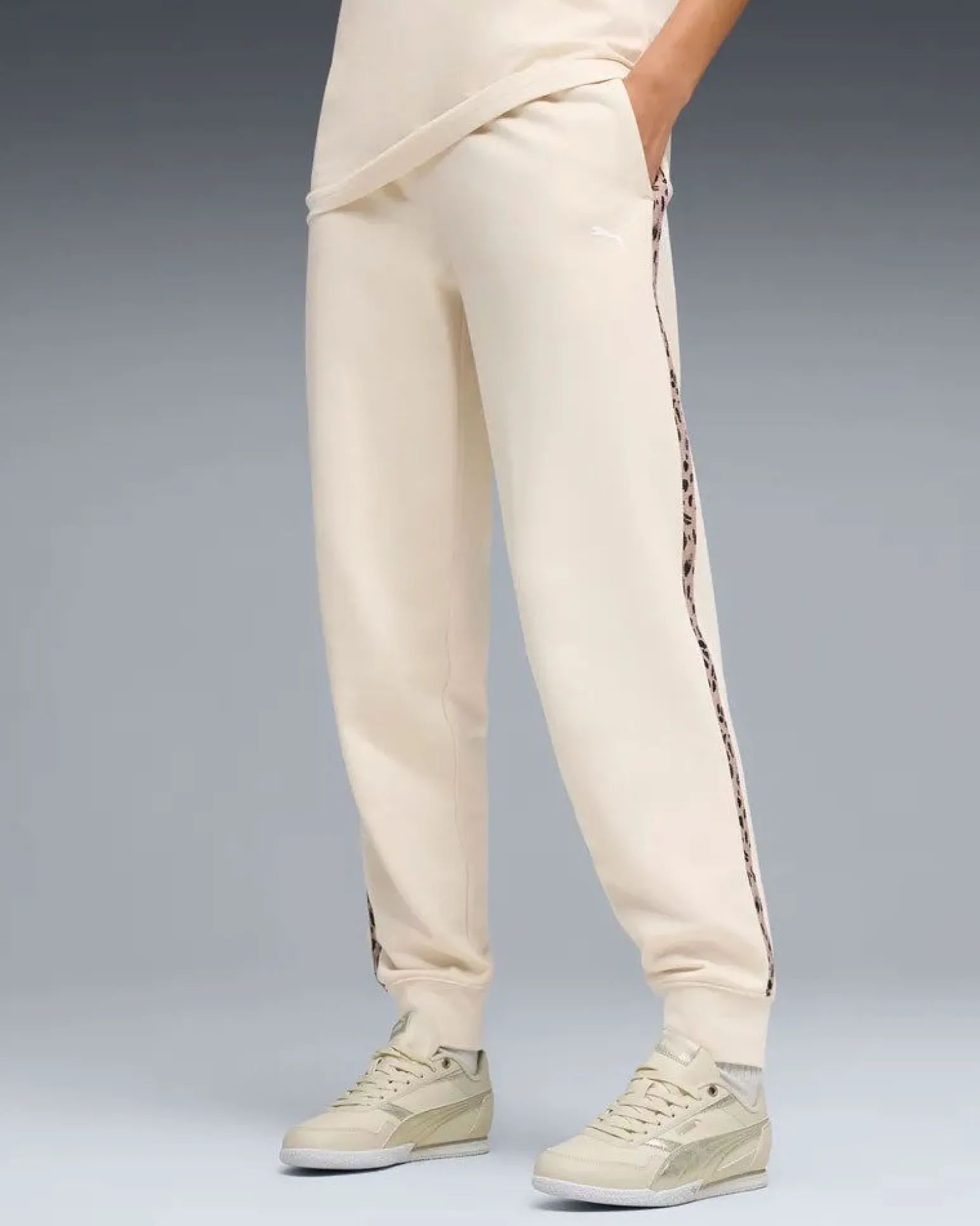 PUMA - PANTALONE BEIGE DA DONNA ESSENTIAL ANIMAL VESTIBILITA' COMFORT 692464-87