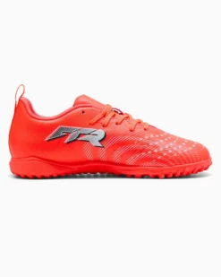 PUMA- SCARPA DA CALCETTO KIDS FUTURE 9 PLAY TT ROSSA FLUO CON DETTAGLI GRIGI E NERI DAL 33 AL 38.5, 108929-01
