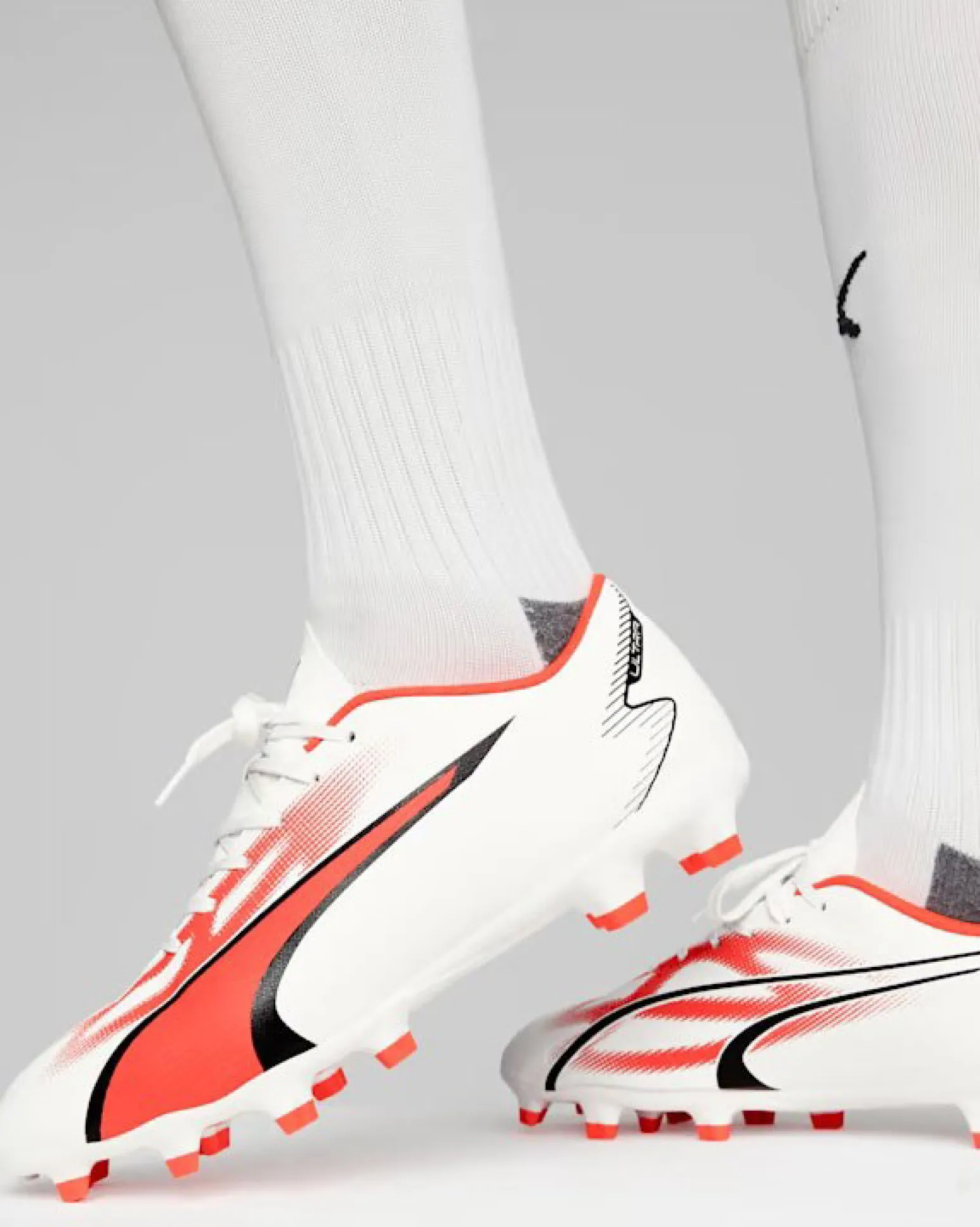 PUMA - Scarpa da calcio uomo bianca e rossa - ULTRA PLAY FG/AG