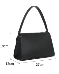 RIFLE - Borsa un manico nera con tasca frontale e cinturini con chiusura a girello sulla patta, tracolla removibile