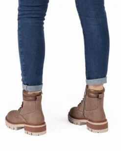 RIFLE - Scarponcino beige da donna con lacci, zip laterale e pelliccia interna