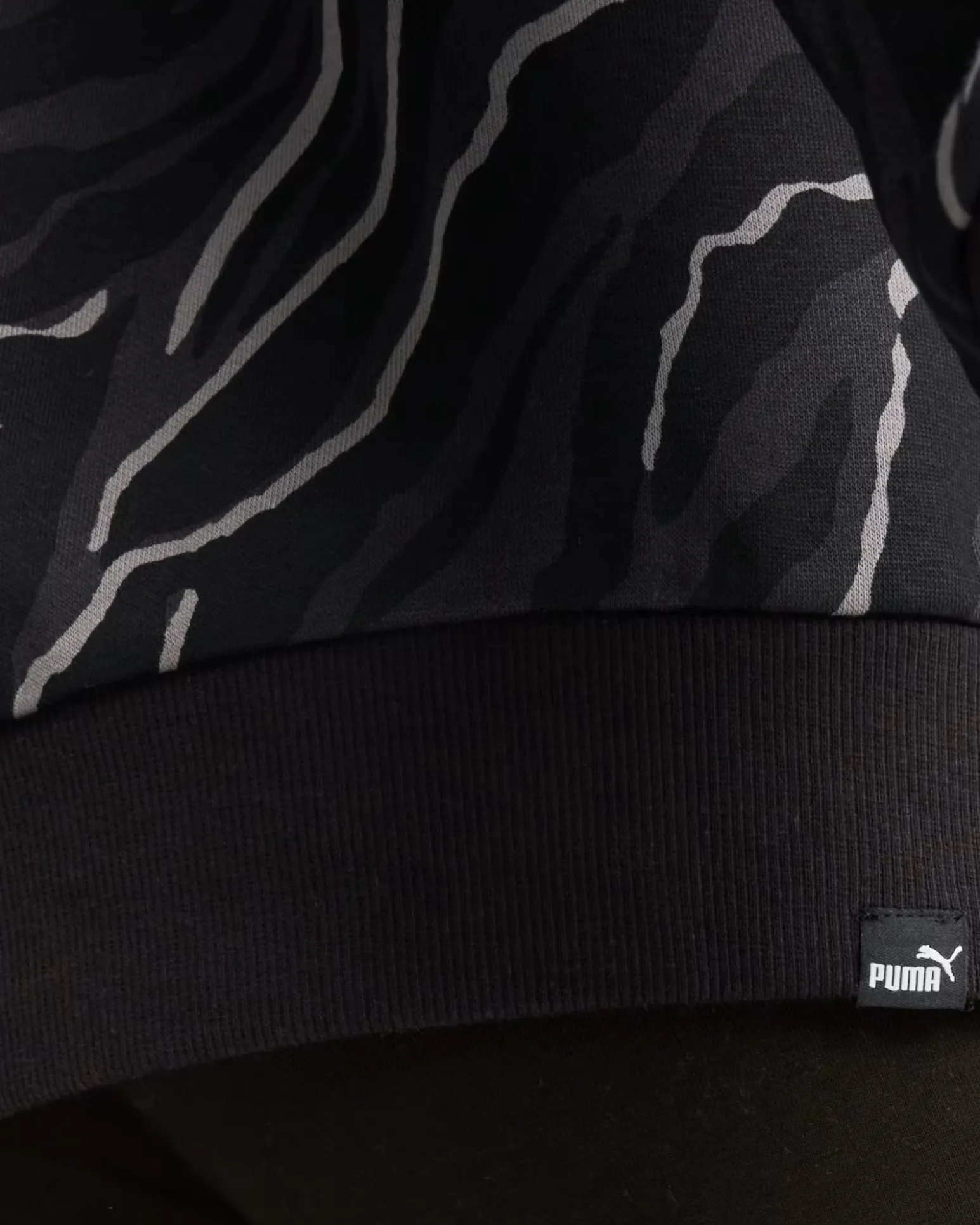 SWEAT ESS+ANIMAL AOP CREW FL BLACK