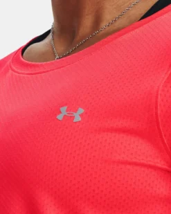 UNDER ARMOUR - T shirt da donna rossa in tessuto traspirante con logo bianco