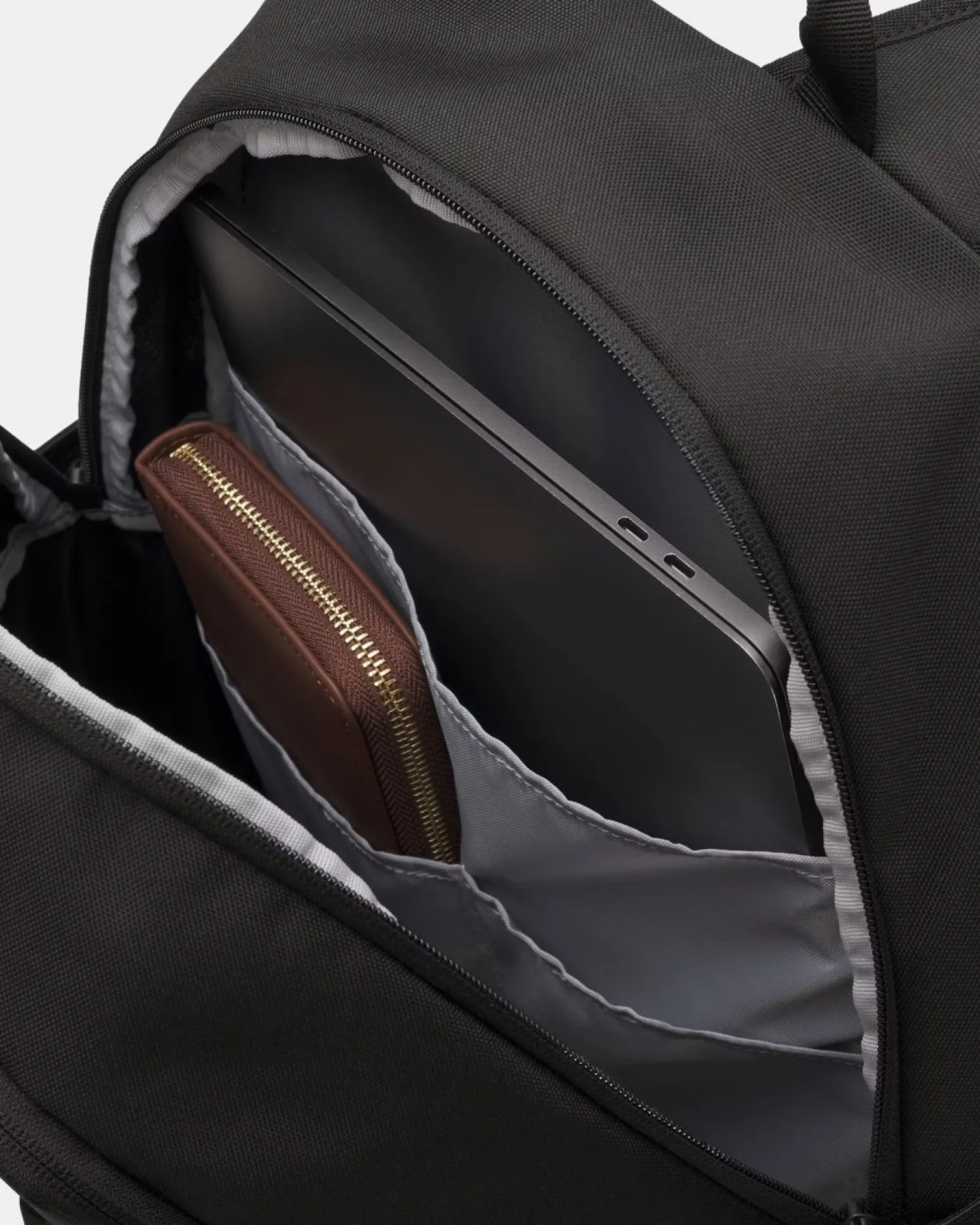 UNDER ARMOUR -ZAINO HUSTLE SPORT 6.0 BACKPACK NERO, 6000397_0001